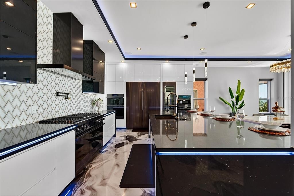 Interior, Kitchen, Pendant Lights, Recessed Lighting, Stainless Steel Appliances