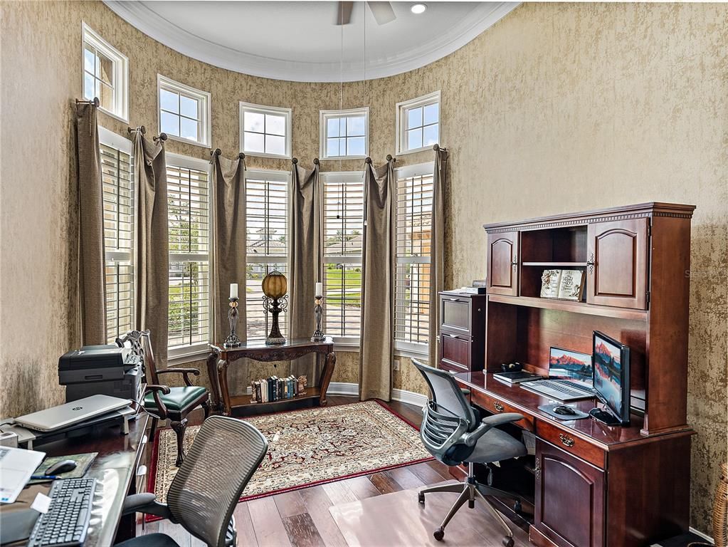 Home Office, Interior, Recessed Lighting, Wood Texture Flooring