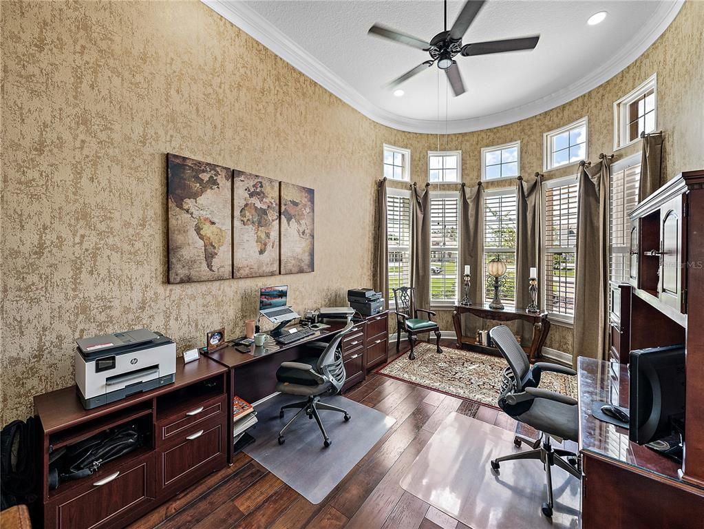 Home Office, Interior, Recessed Lighting, Wood Texture Flooring