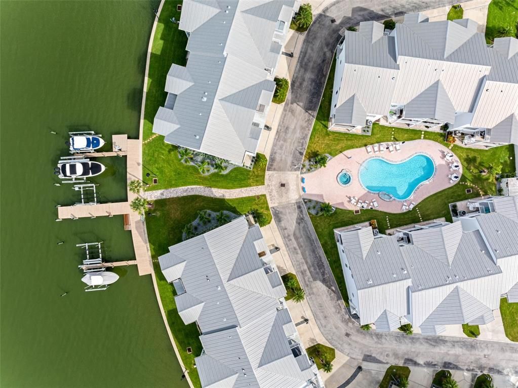 Exterior, Drone