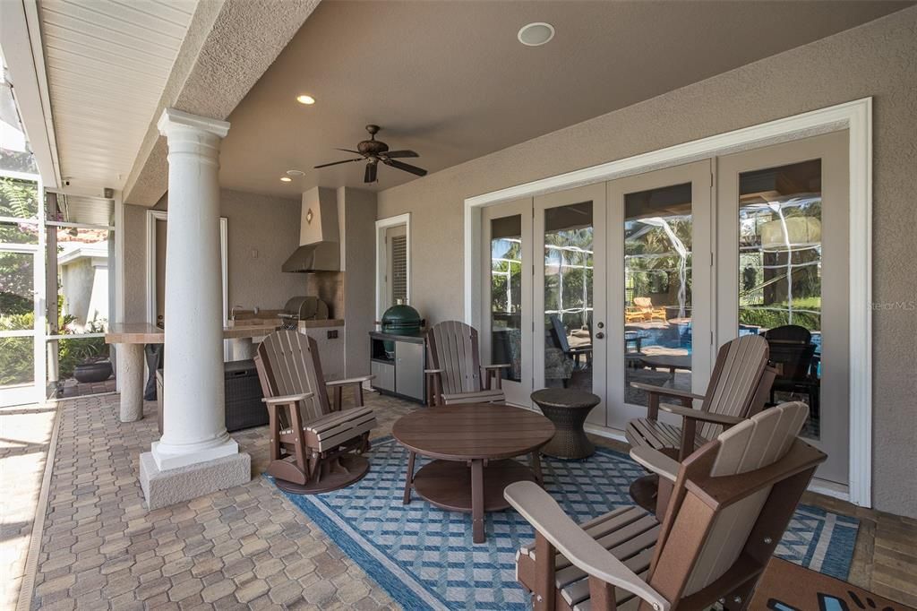 Exterior, Outdoor Kitchen