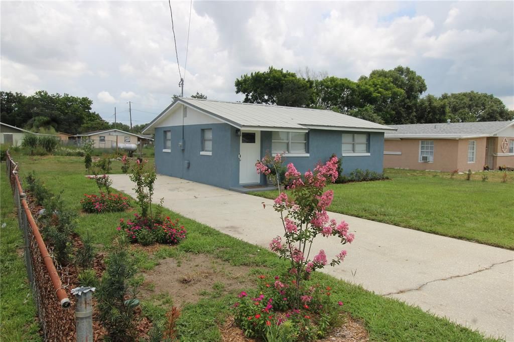 Backyard, Exterior