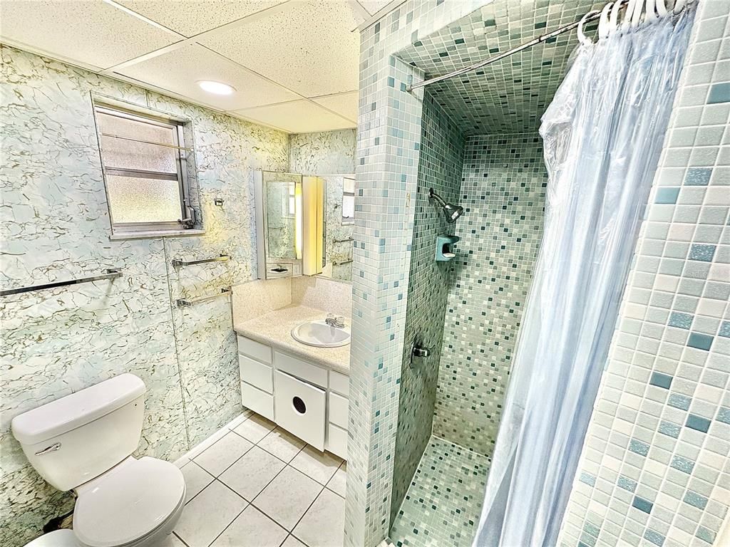 Bathroom, Interior, Recessed Lighting