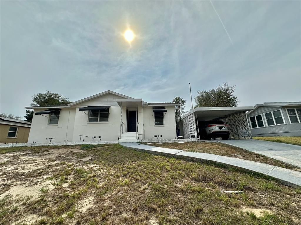 Backyard, Exterior, Facade, Ranch