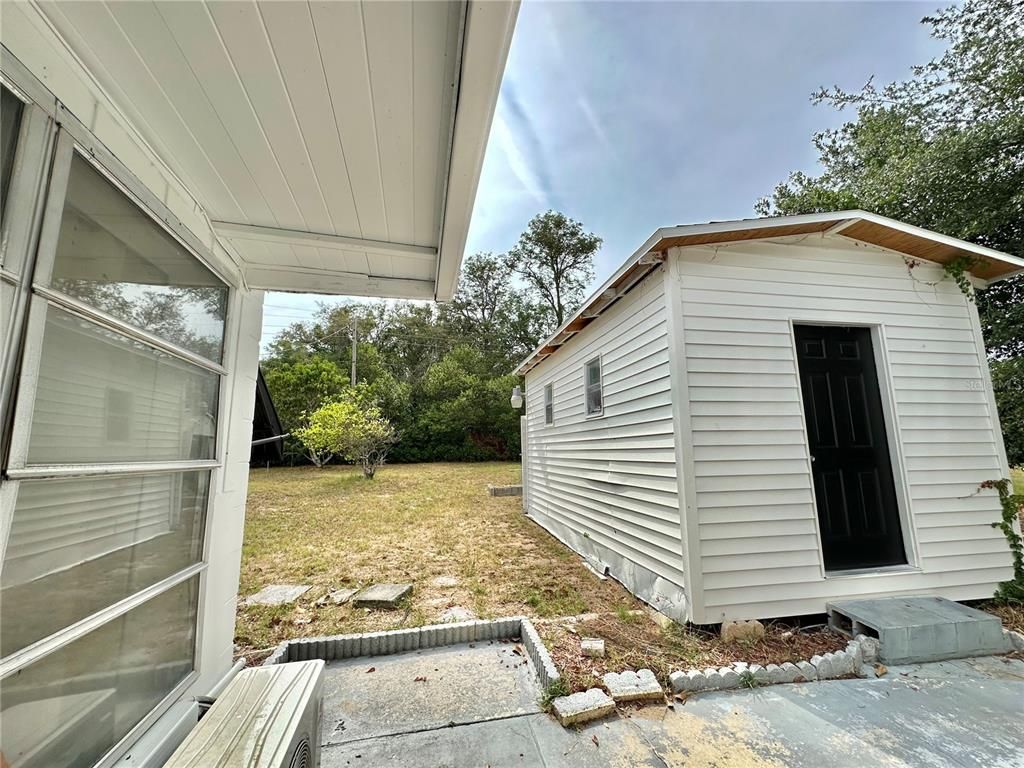 Backyard, Exterior