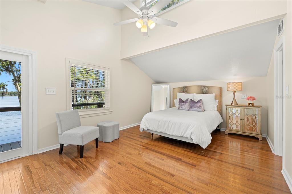 Bedroom, Interior, Water, Wood Texture Flooring
