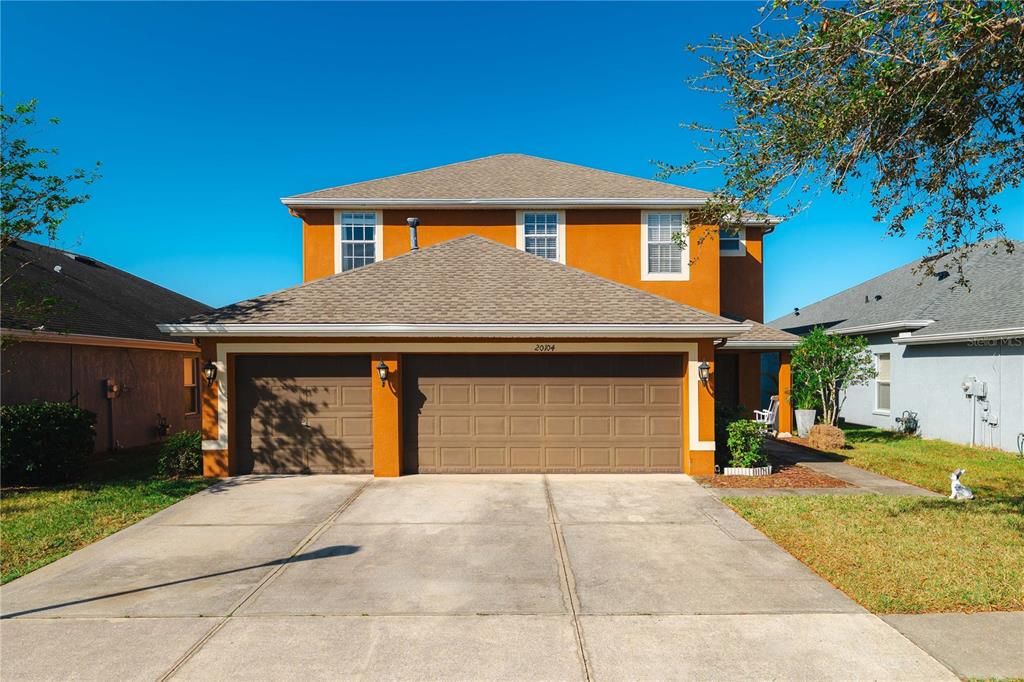 Attached, Exterior, Facade, Ranch