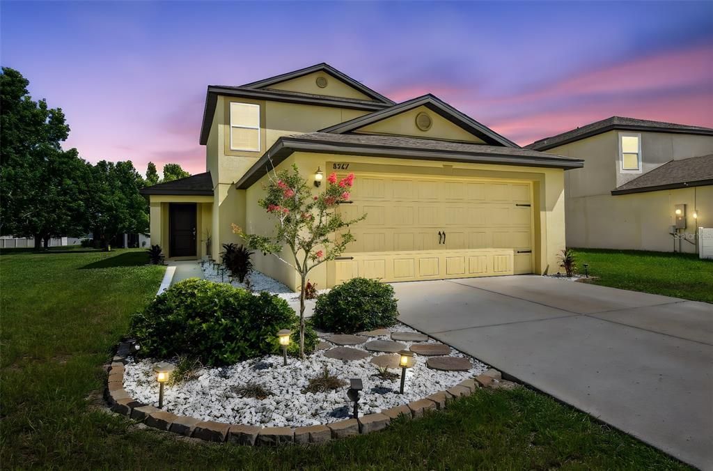 Attached, Backyard, Exterior, Facade, American Craftsman