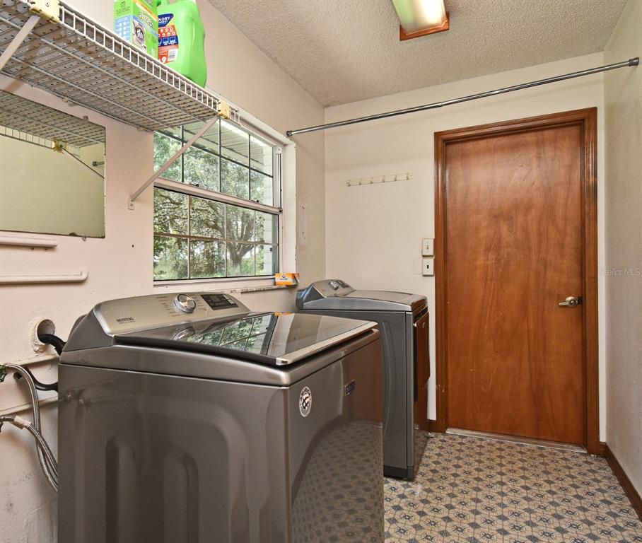 Interior, Washer