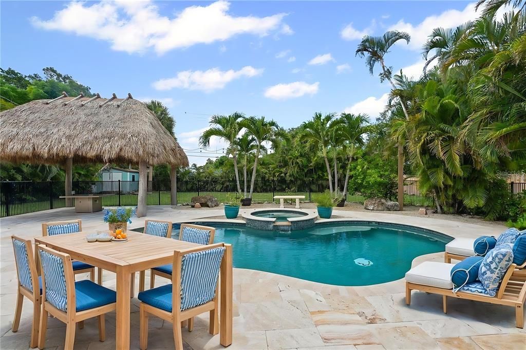 Exterior, Pool