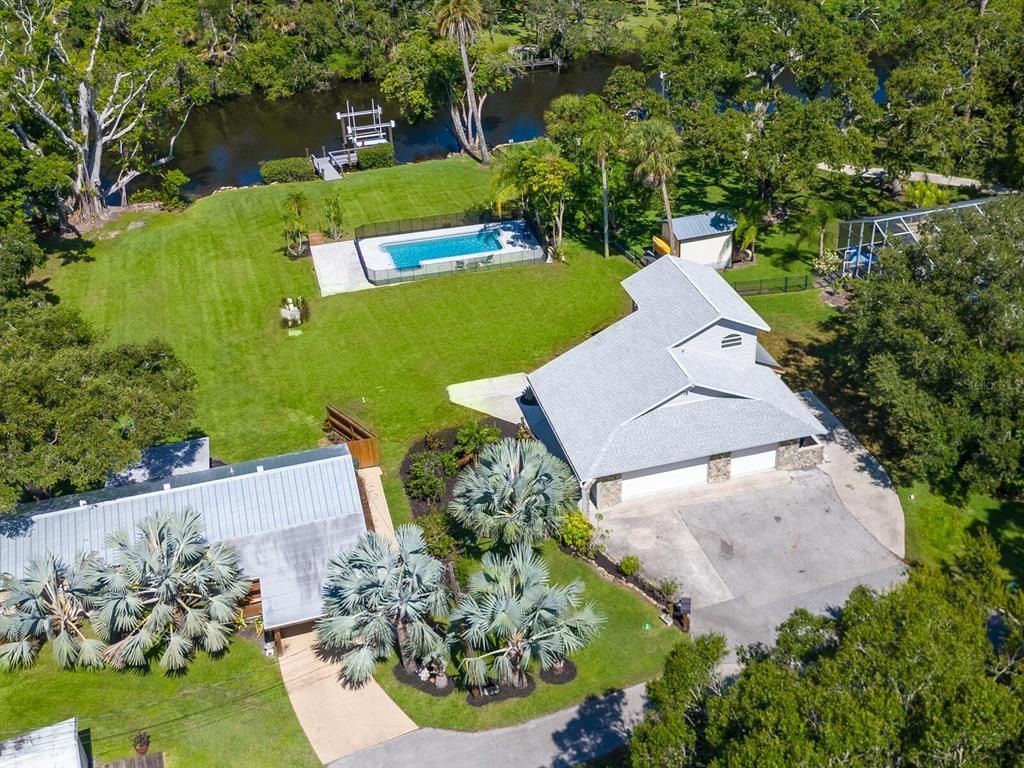 Exterior, Drone