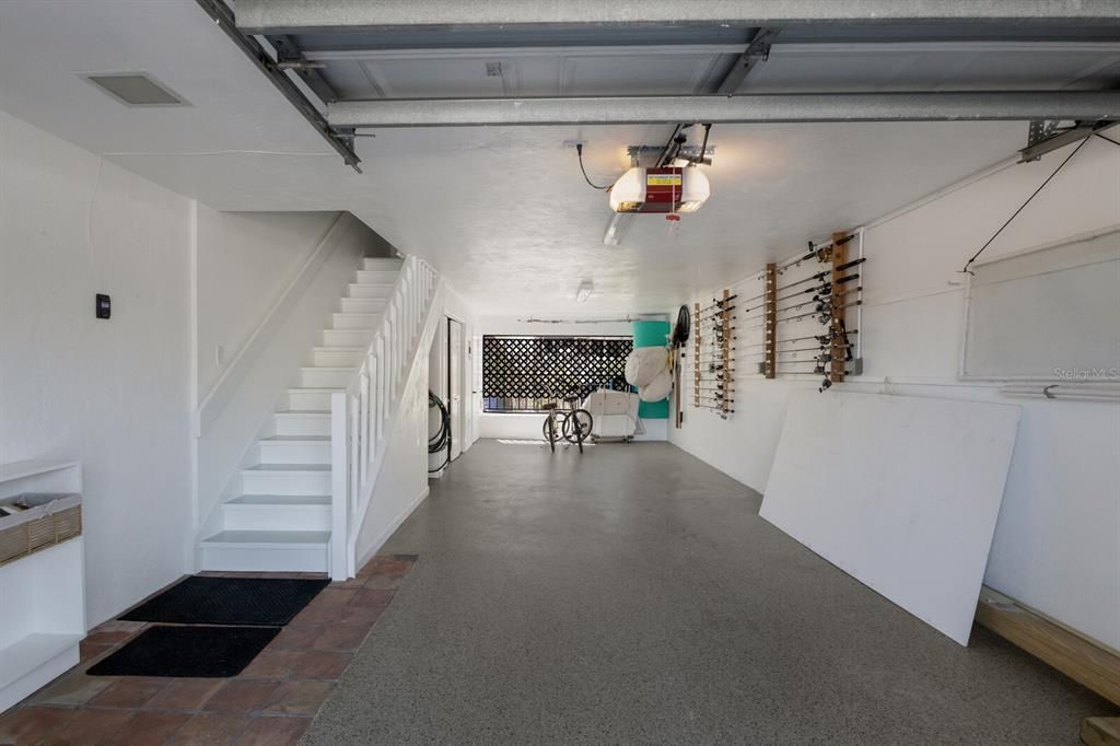 Garage, Interior