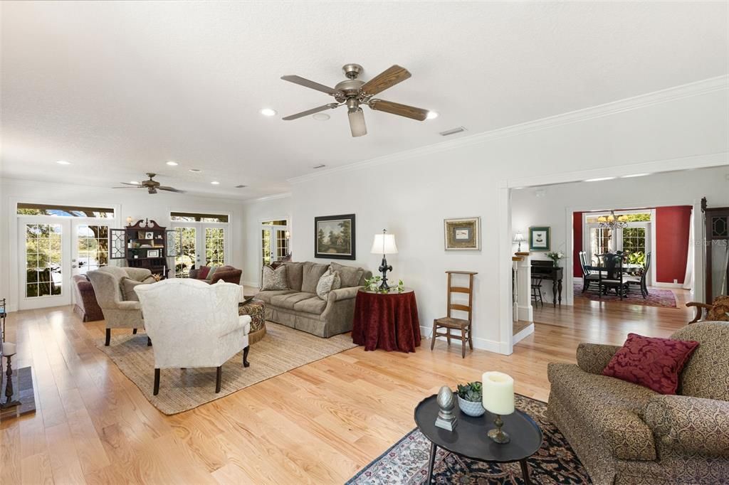 Dining room, Interior, Living room, Recessed Lighting, Wood Texture Flooring