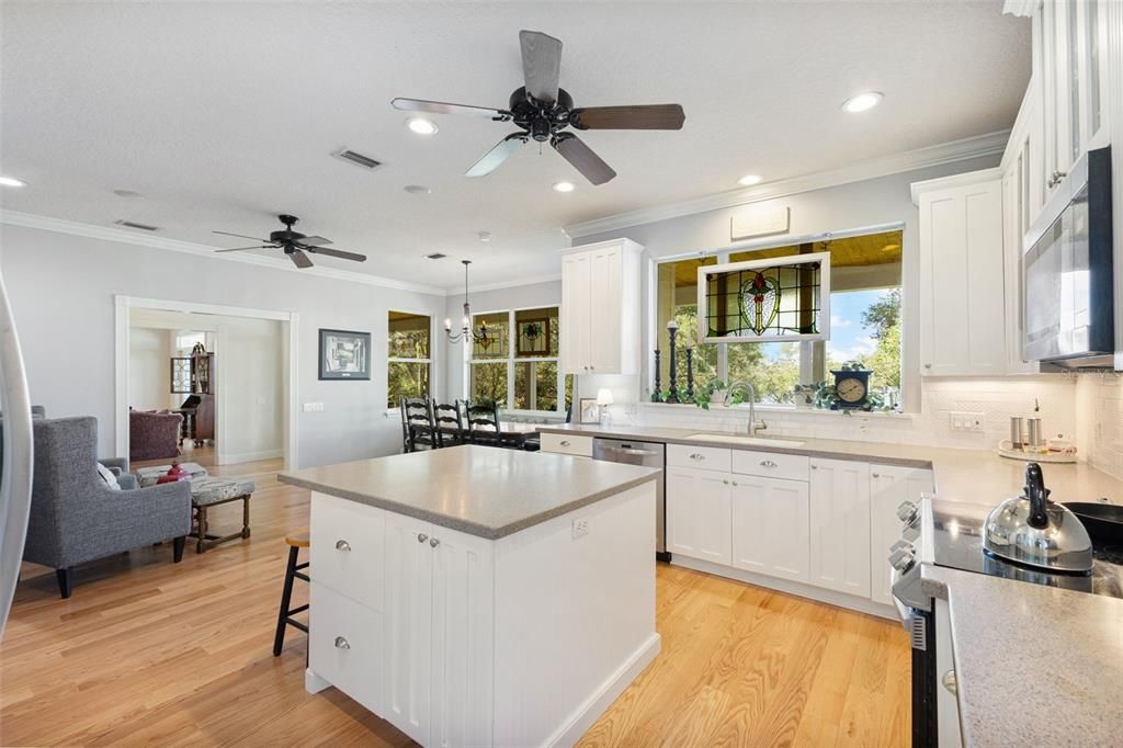 Dining room, Interior, Kitchen, Pendant Lights, Recessed Lighting, Wood Texture Flooring