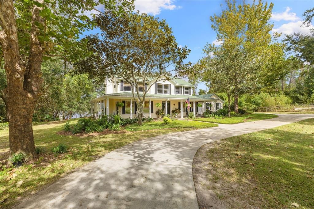Backyard, Exterior, Facade, Georgian