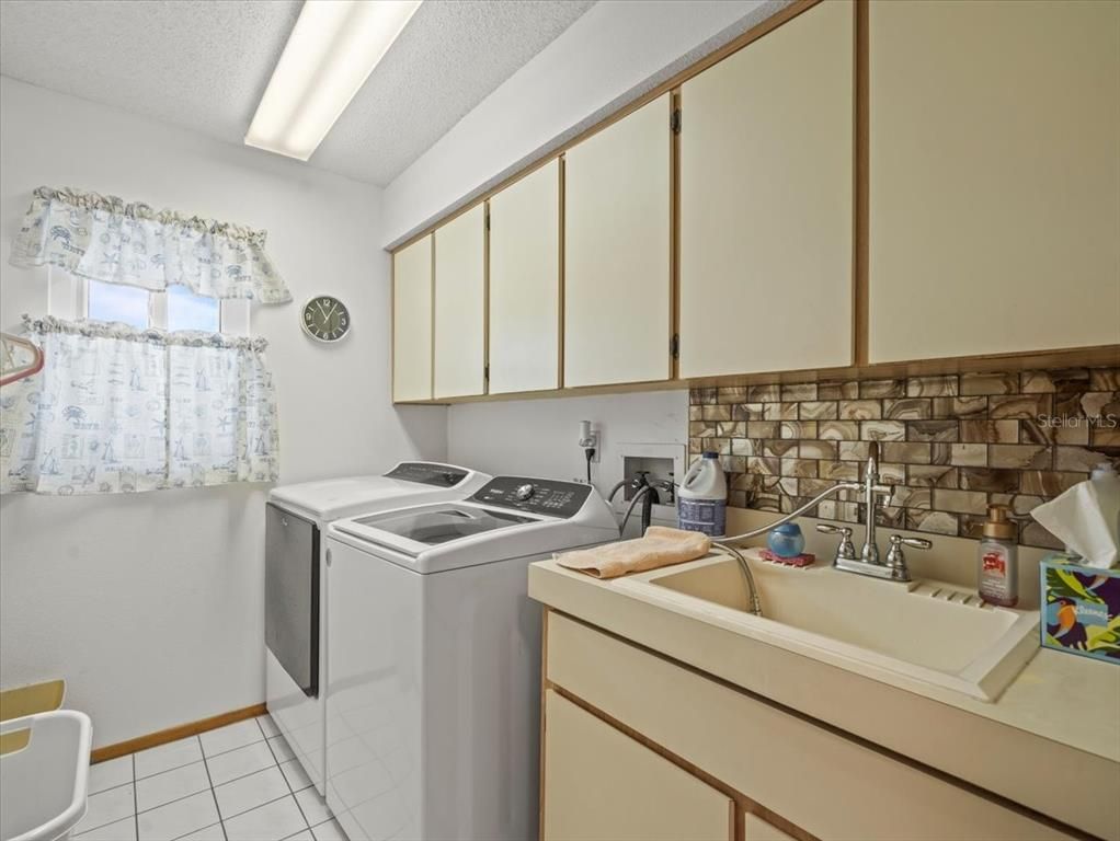 Interior, Washer