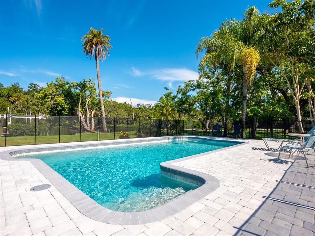 Exterior, Pool