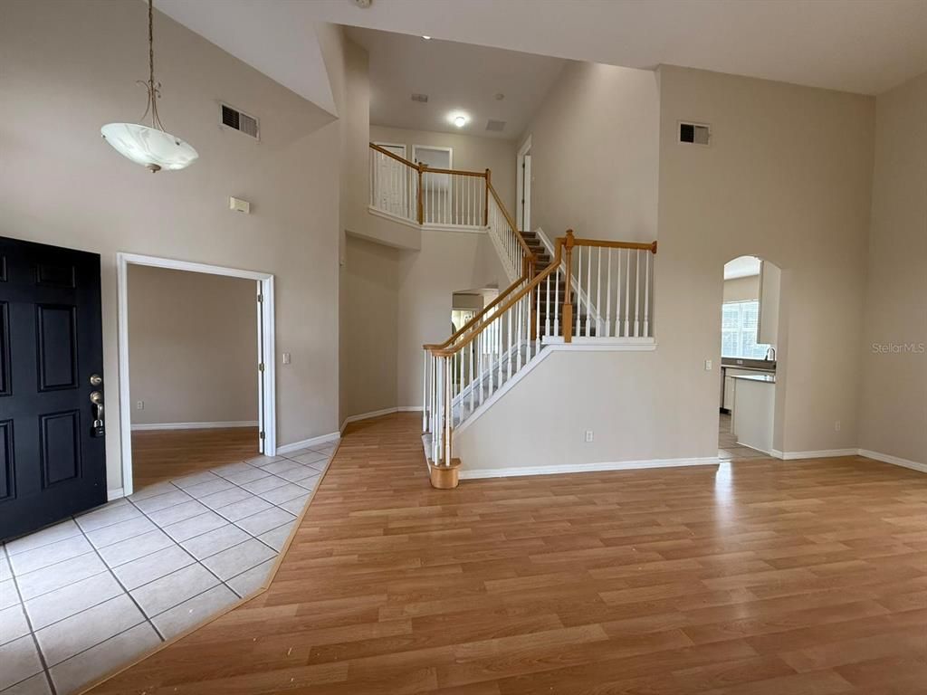 Interior, Pendant Lights, Recessed Lighting, Wood Texture Flooring