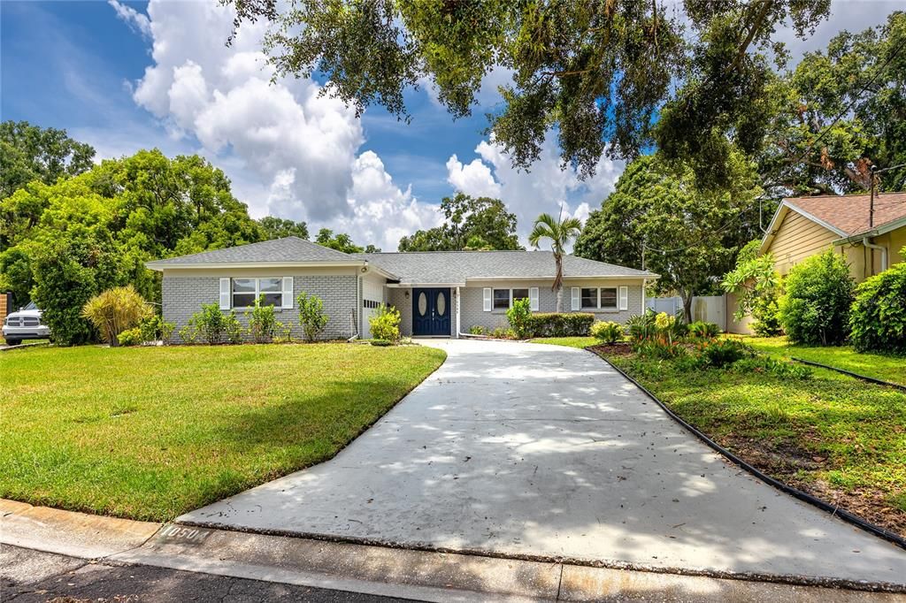 Backyard, Exterior, Facade, Ranch