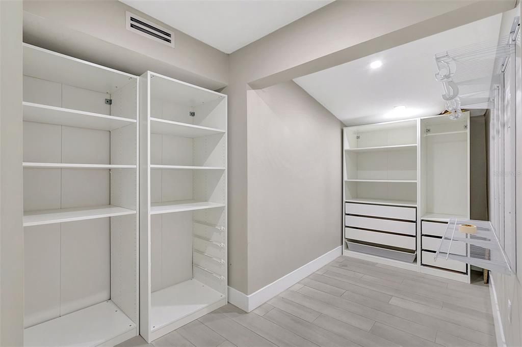 Interior, Recessed Lighting, Walk-in Closets, Wood Texture Flooring