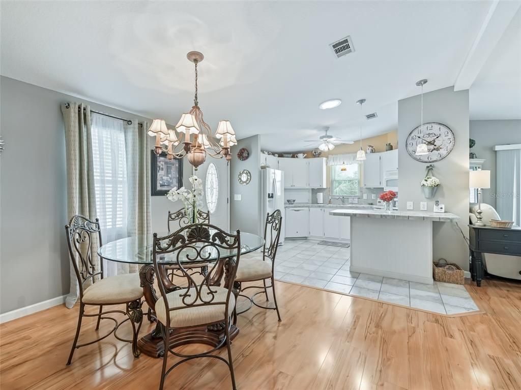 Chandelier, Dining room, Interior, Kitchen, Recessed Lighting, Wood Texture Flooring