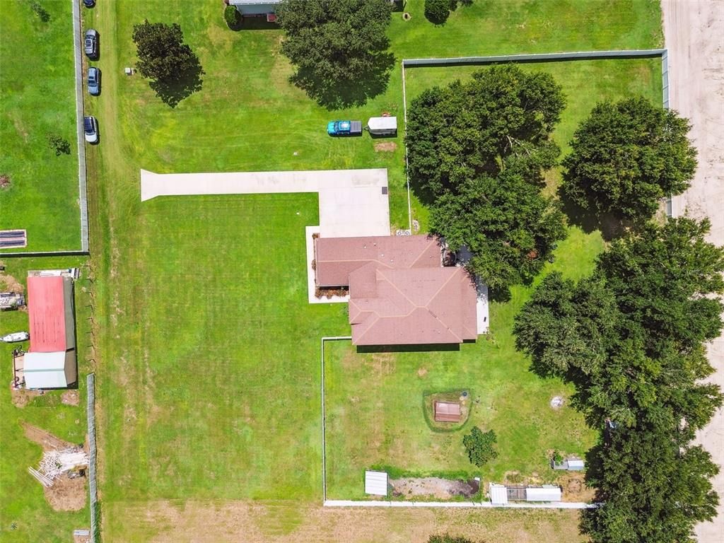 Exterior, Drone