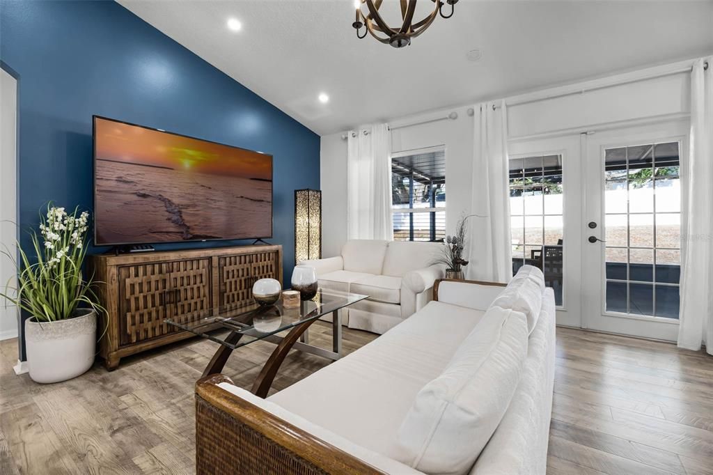 Chandelier, Interior, Living room, Recessed Lighting, Wood Texture Flooring