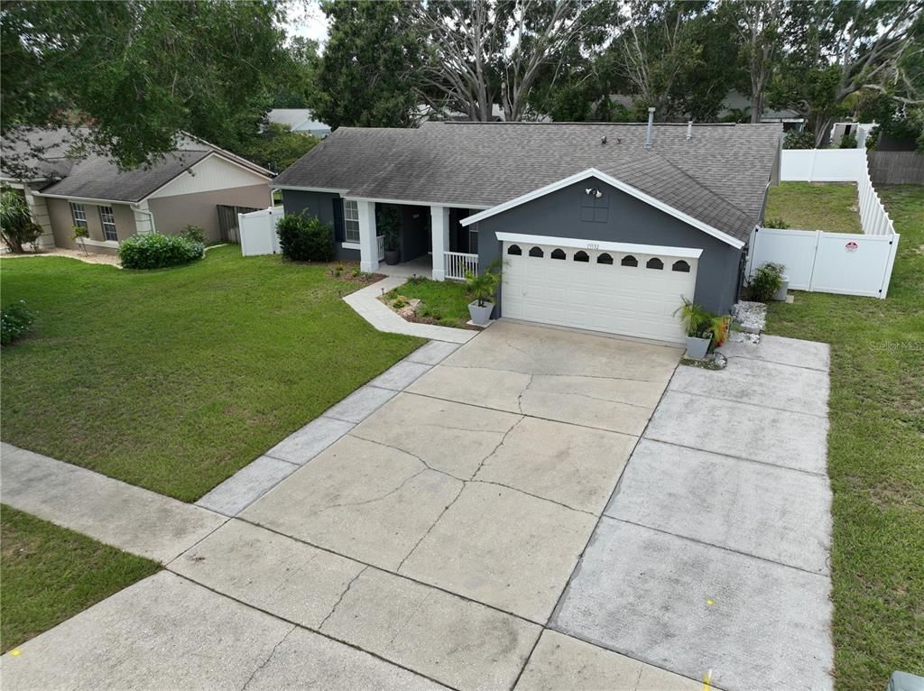 Attached, Exterior, Facade, Ranch