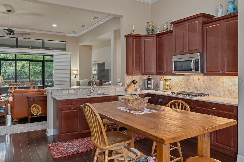 Dining room, Interior, Kitchen, Recessed Lighting, Wood Texture Flooring