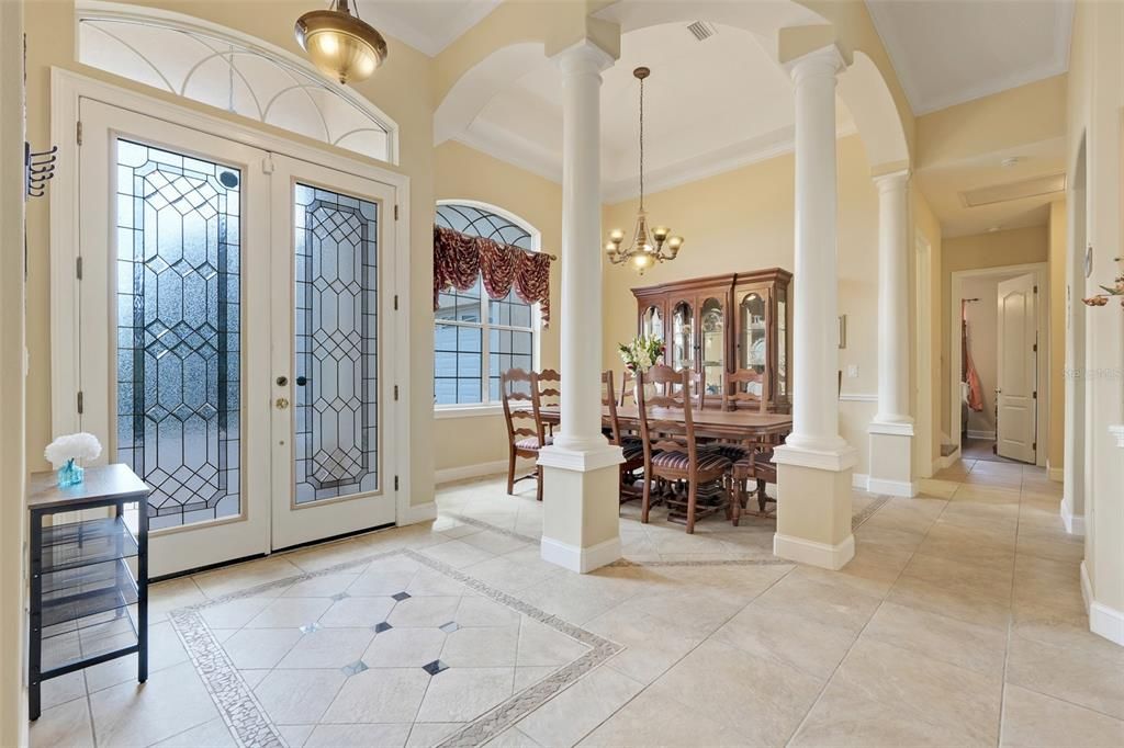 Chandelier, Dining room, Interior, Pendant Lights