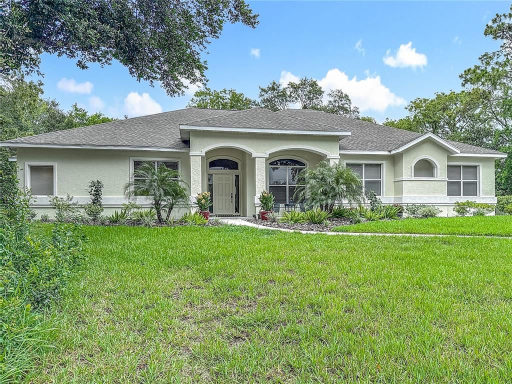 Backyard, Exterior, Facade, Ranch