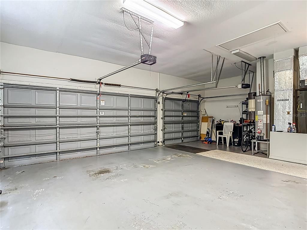 Garage, Interior