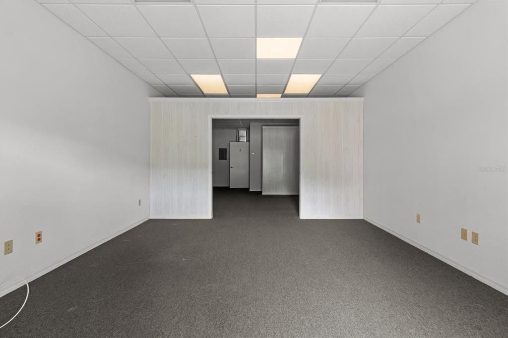 Elevator, Empty room, Interior, Recessed Lighting