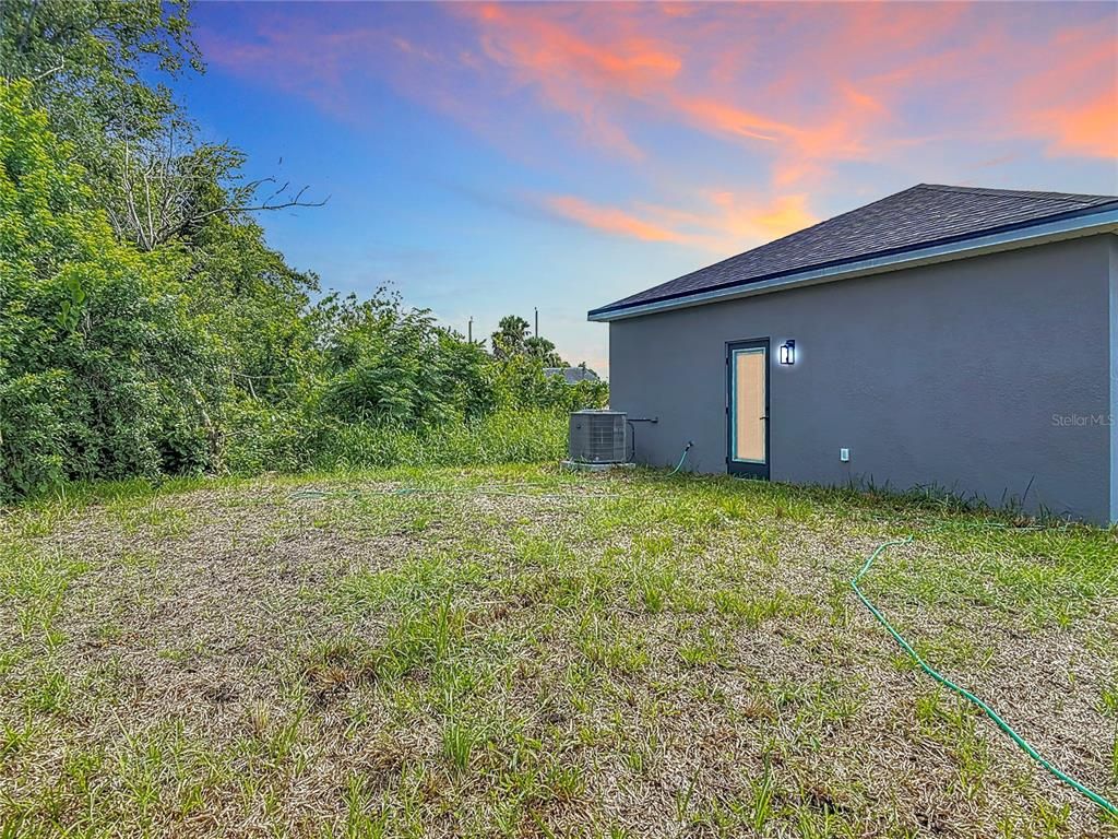 Backyard, Exterior