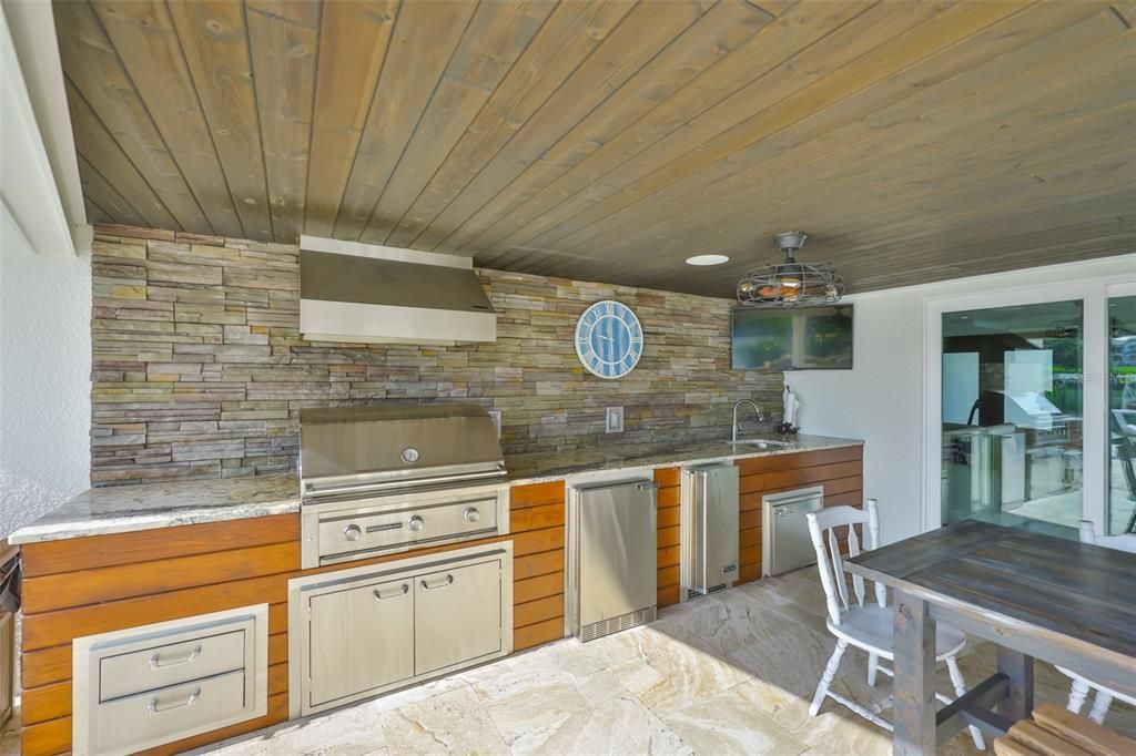 Exterior, Outdoor Kitchen, Wooden Ceilings