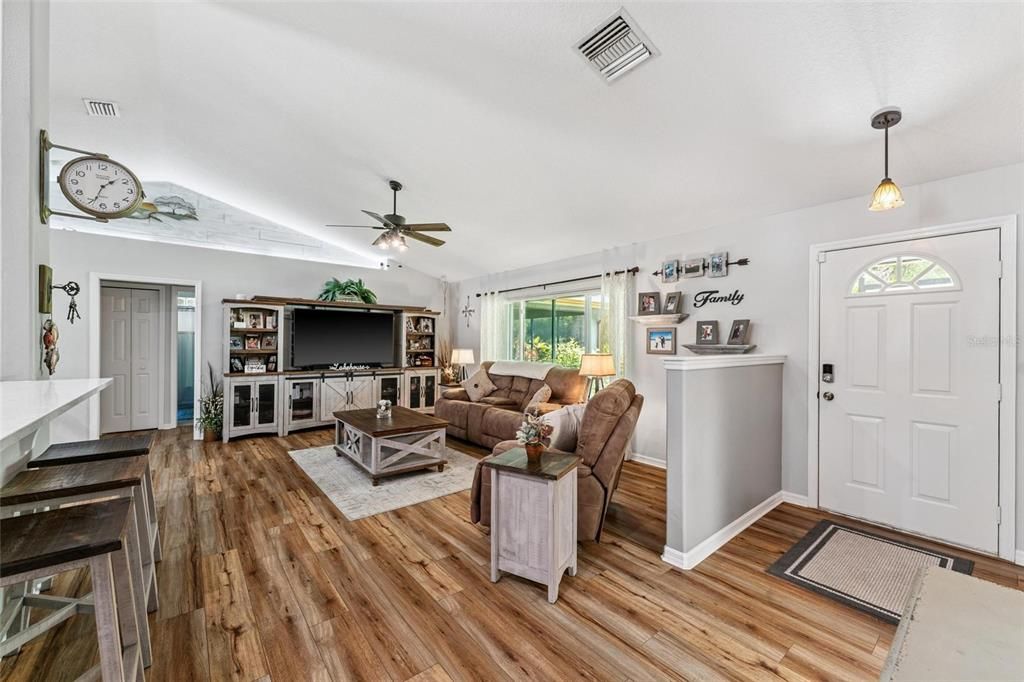 Interior, Living room, Pendant Lights, Wood Texture Flooring