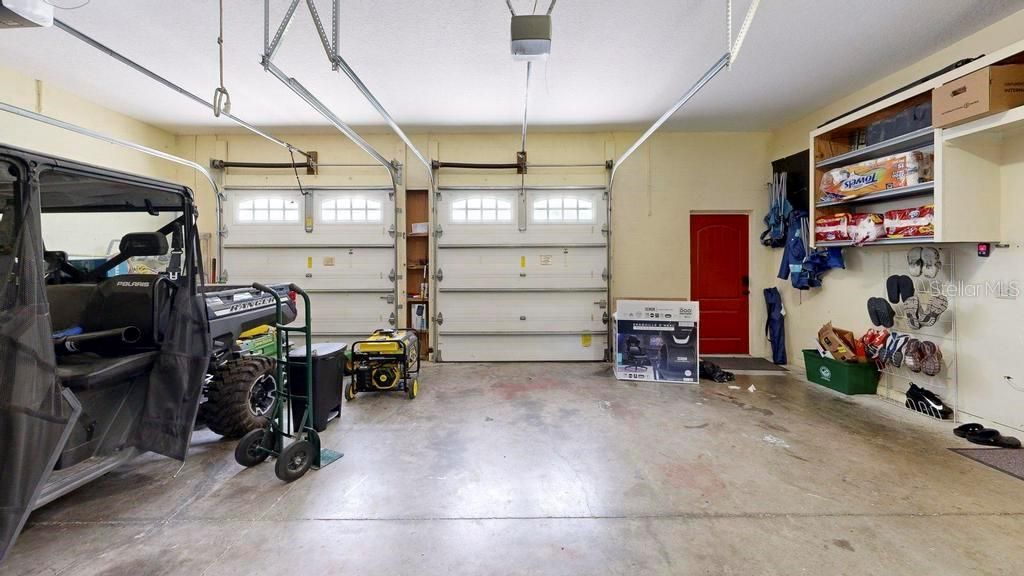 Garage, Interior