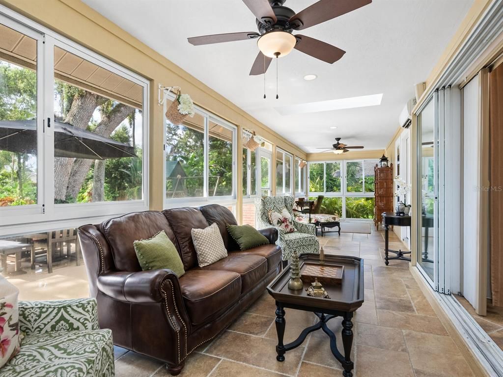 Interior, Living room, Recessed Lighting, Sun Room