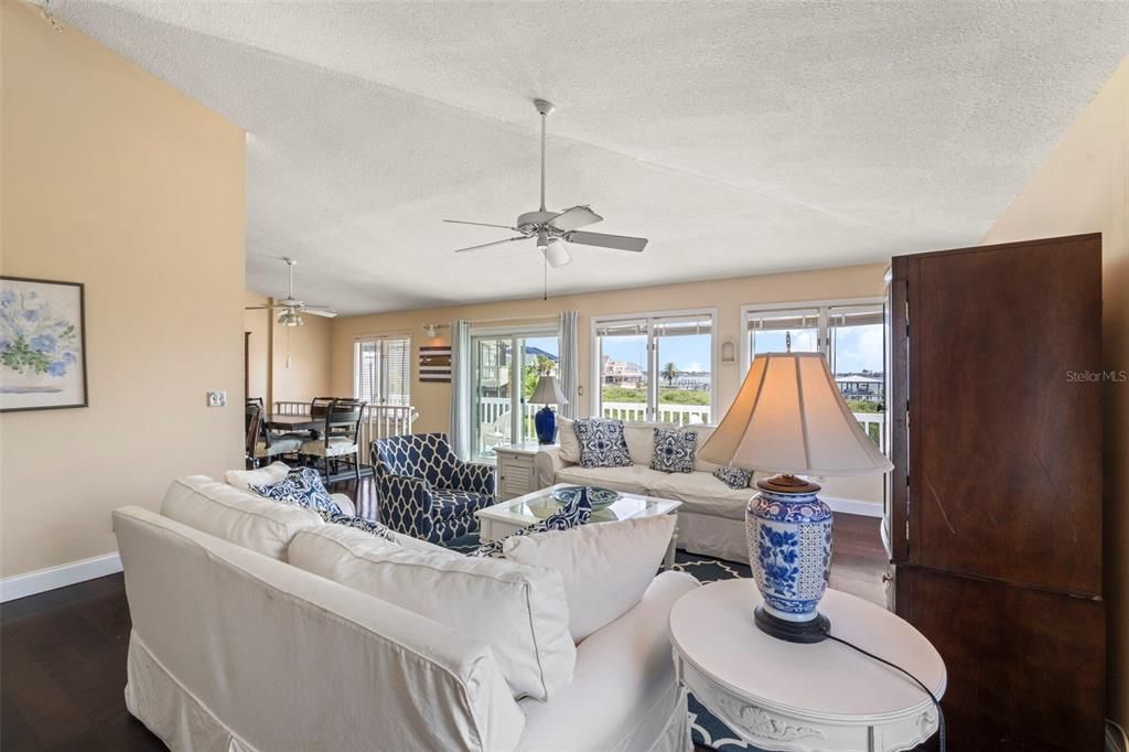 Dining room, Interior, Living room, Wood Texture Flooring
