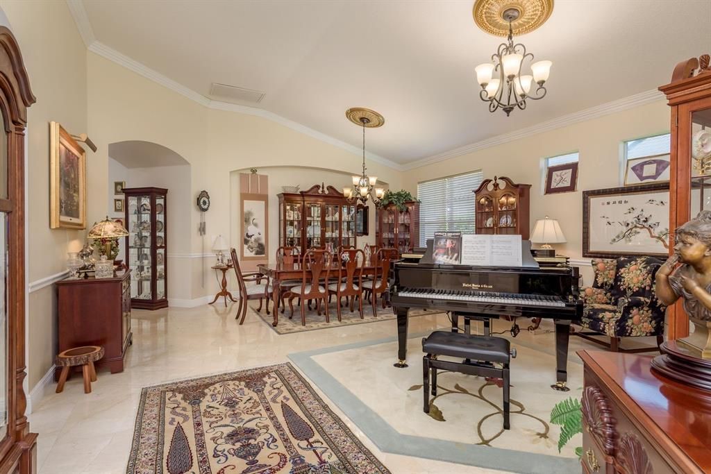 Chandelier, Dining room, Interior, Piano