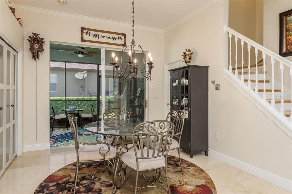 Chandelier, Dining room, Interior, Pendant Lights