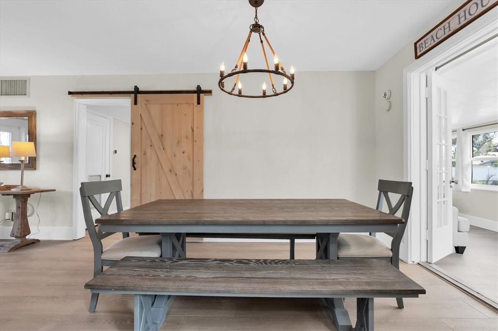 Chandelier, Dining room, Interior, Pendant Lights, Wood Texture Flooring