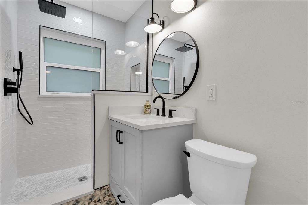 Bathroom, Dual Sink Vanities, Interior, Pendant Lights