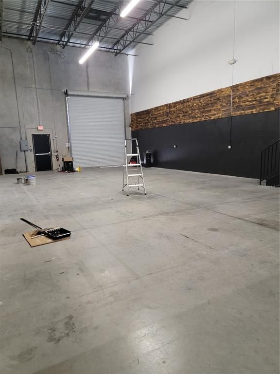 Garage, Interior