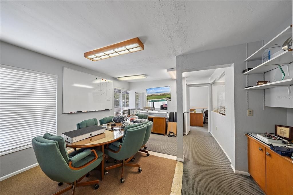 Home Office, Interior