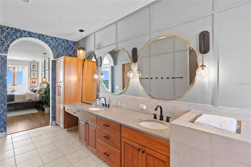 Bathroom, Bedroom, Dual Sink Vanities, Interior, Pendant Lights, Wood Texture Flooring