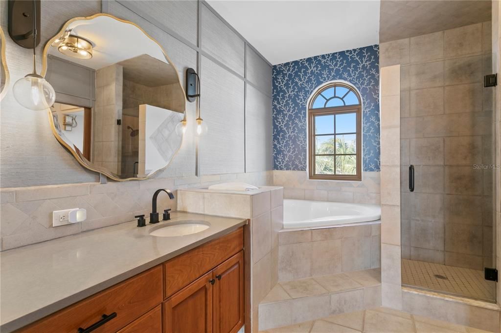 Bathroom, Dual Sink Vanities, Interior