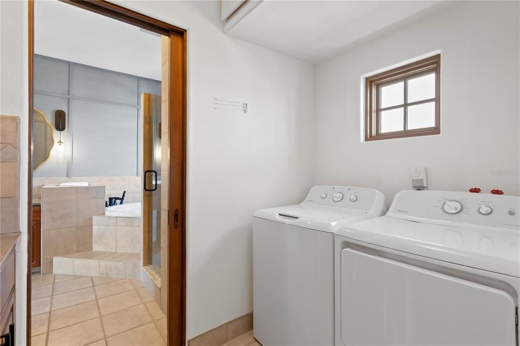 Bathroom, Interior, Utility Closets, Washer