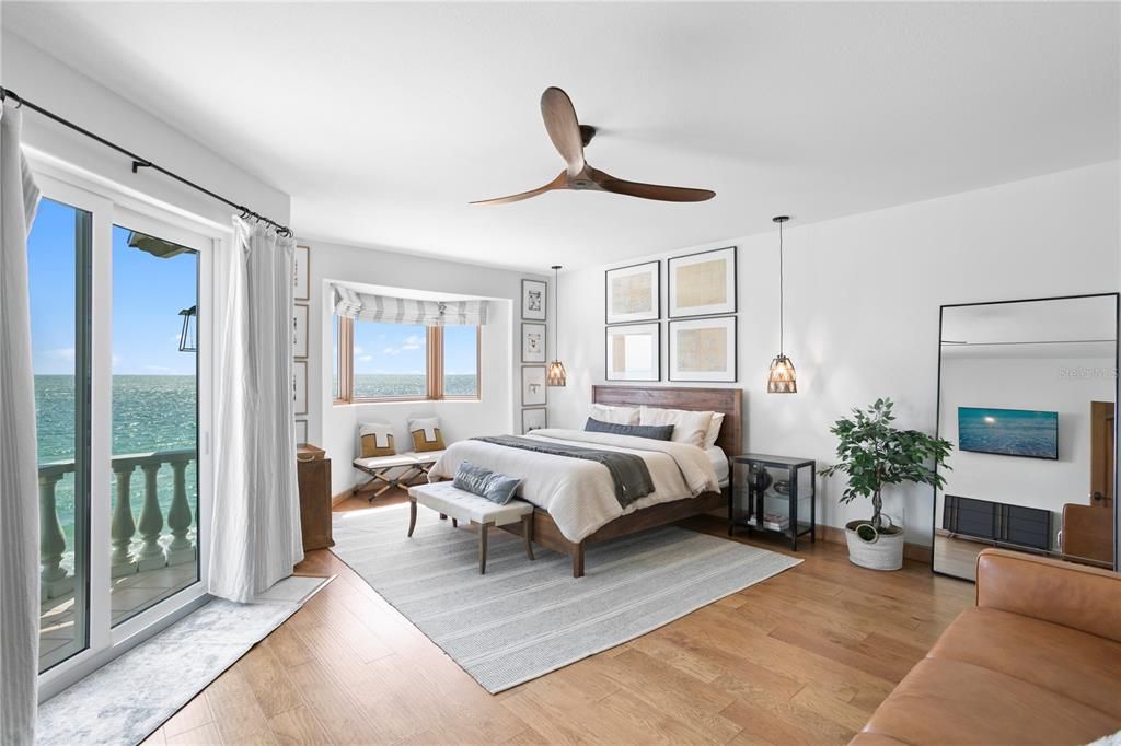 Bedroom, Interior, Pendant Lights, Water, Wood Texture Flooring