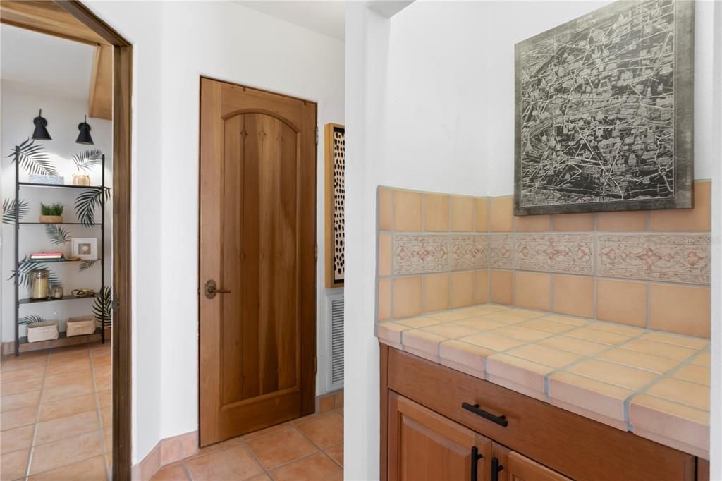 Bathroom, Interior, Tile Countertops